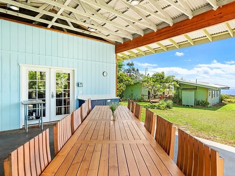 Covered lanai gathering space